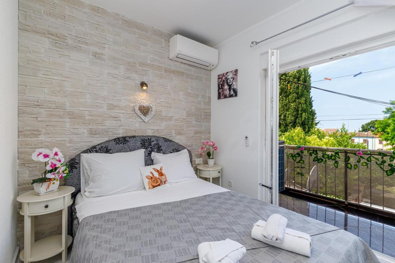 Genoa Rooms Пореч Экстерьер фото
