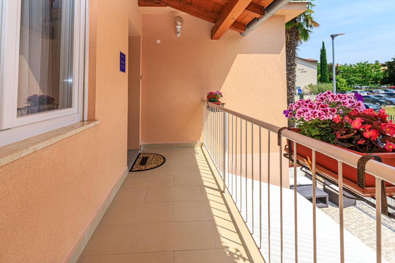 Genoa Rooms Пореч Экстерьер фото