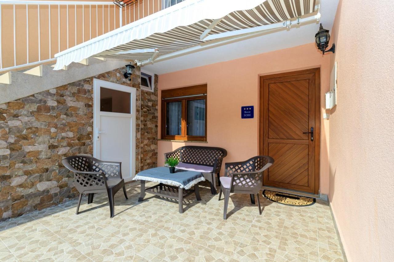 Genoa Rooms Пореч Экстерьер фото