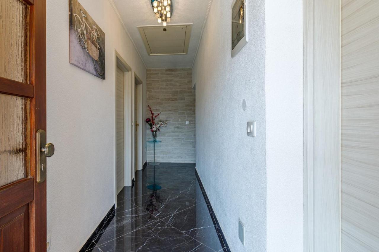 Genoa Rooms Пореч Экстерьер фото
